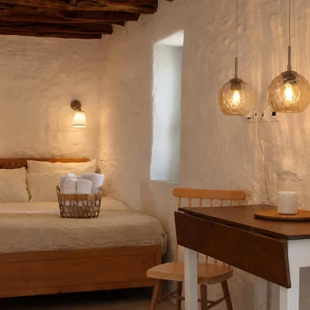 Nesi Cycladic Living Tatil Evi